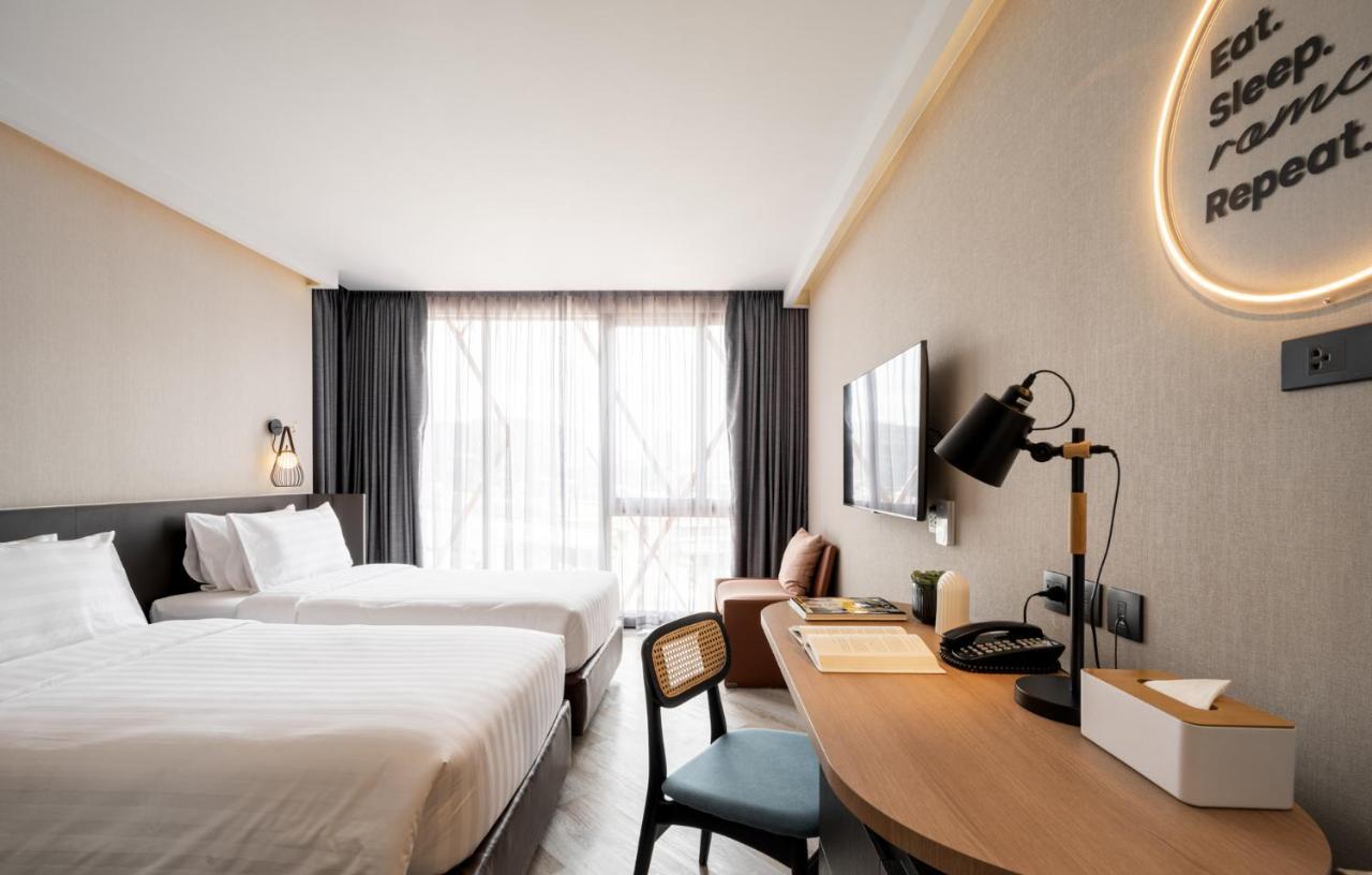 Seekers Finders Rama IV Hotel Surestay Collection By BW Bangkok Kültér fotó