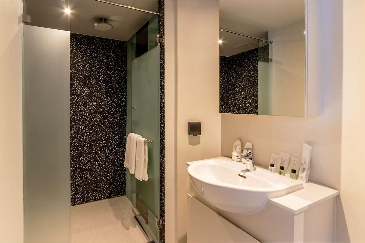 Seekers Finders Rama IV Hotel Surestay Collection By BW Bangkok Kültér fotó