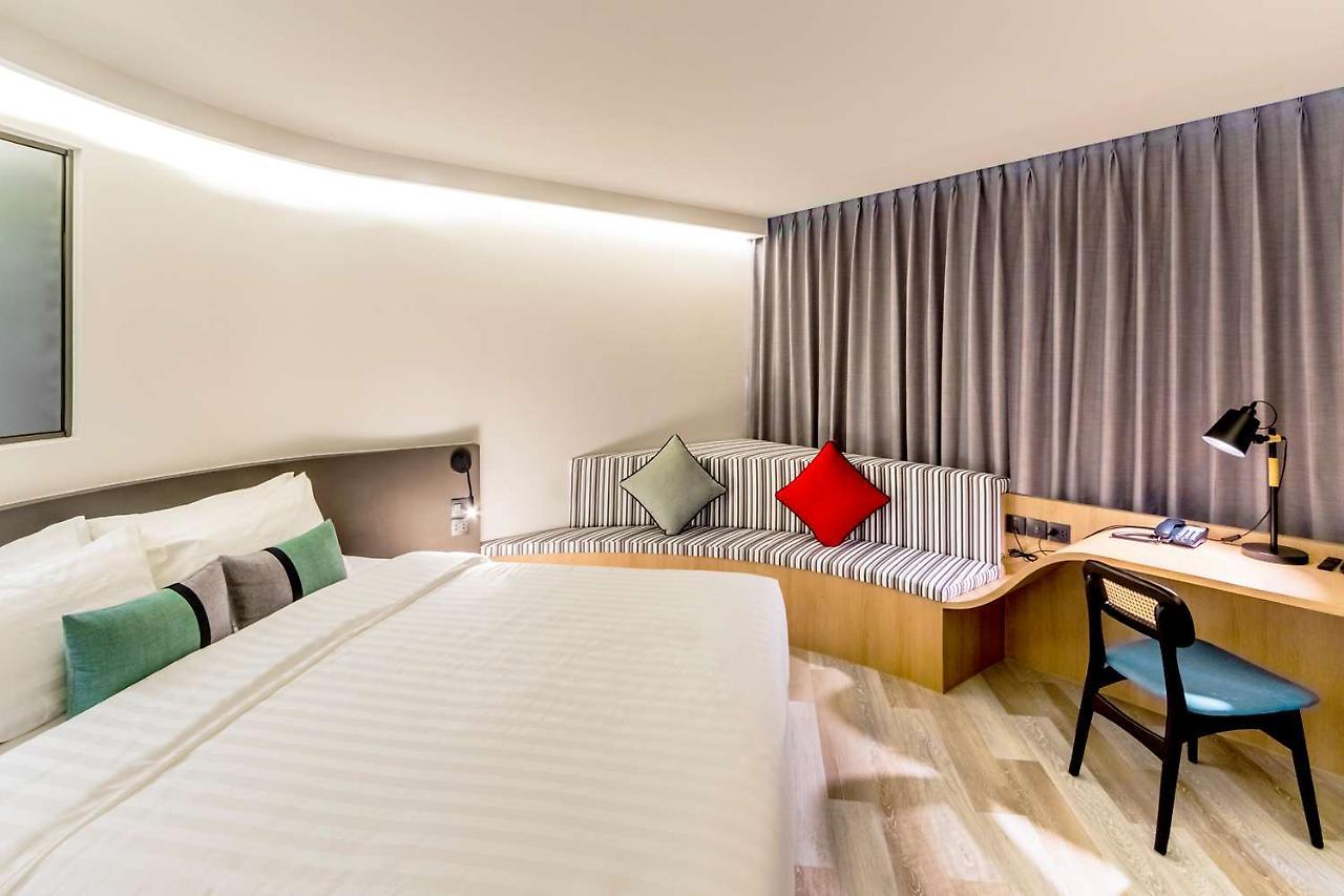 Seekers Finders Rama IV Hotel Surestay Collection By BW Bangkok Kültér fotó